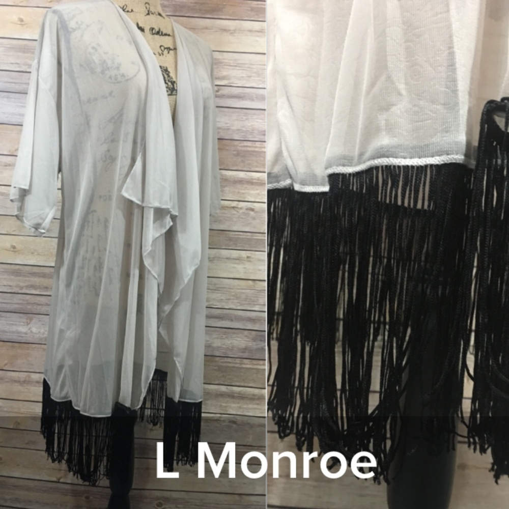 LuLaRoe Monroe L, white pink, black fringe